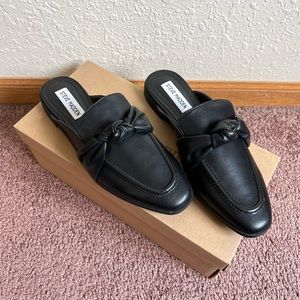 Steve Madden Black Leather Loafers